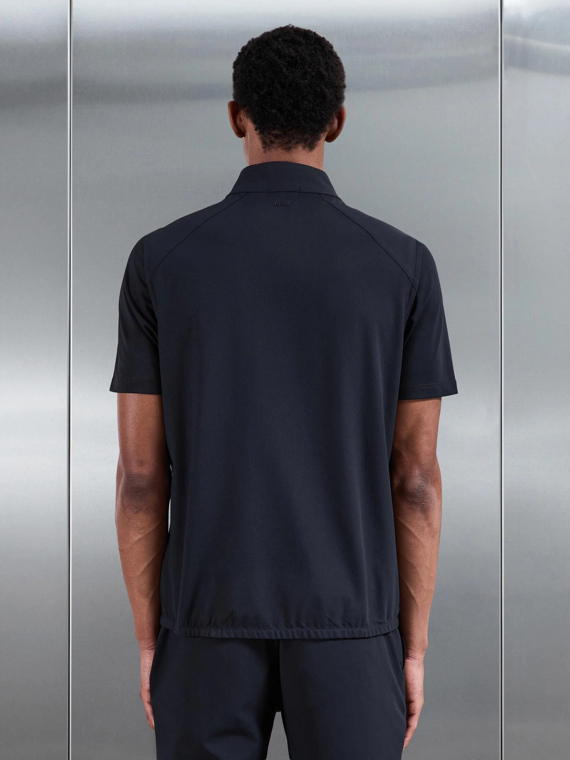24 Hour Gilet in Navy - Image 3