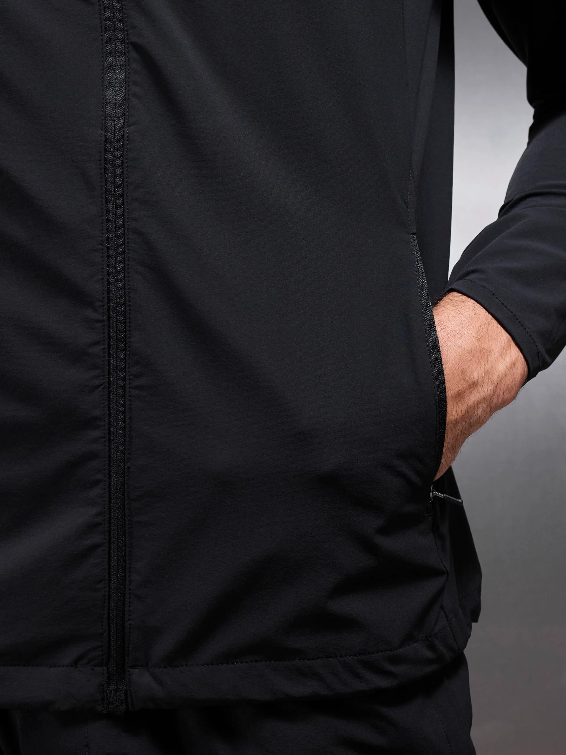 Active Windbreaker in Black - Image 7