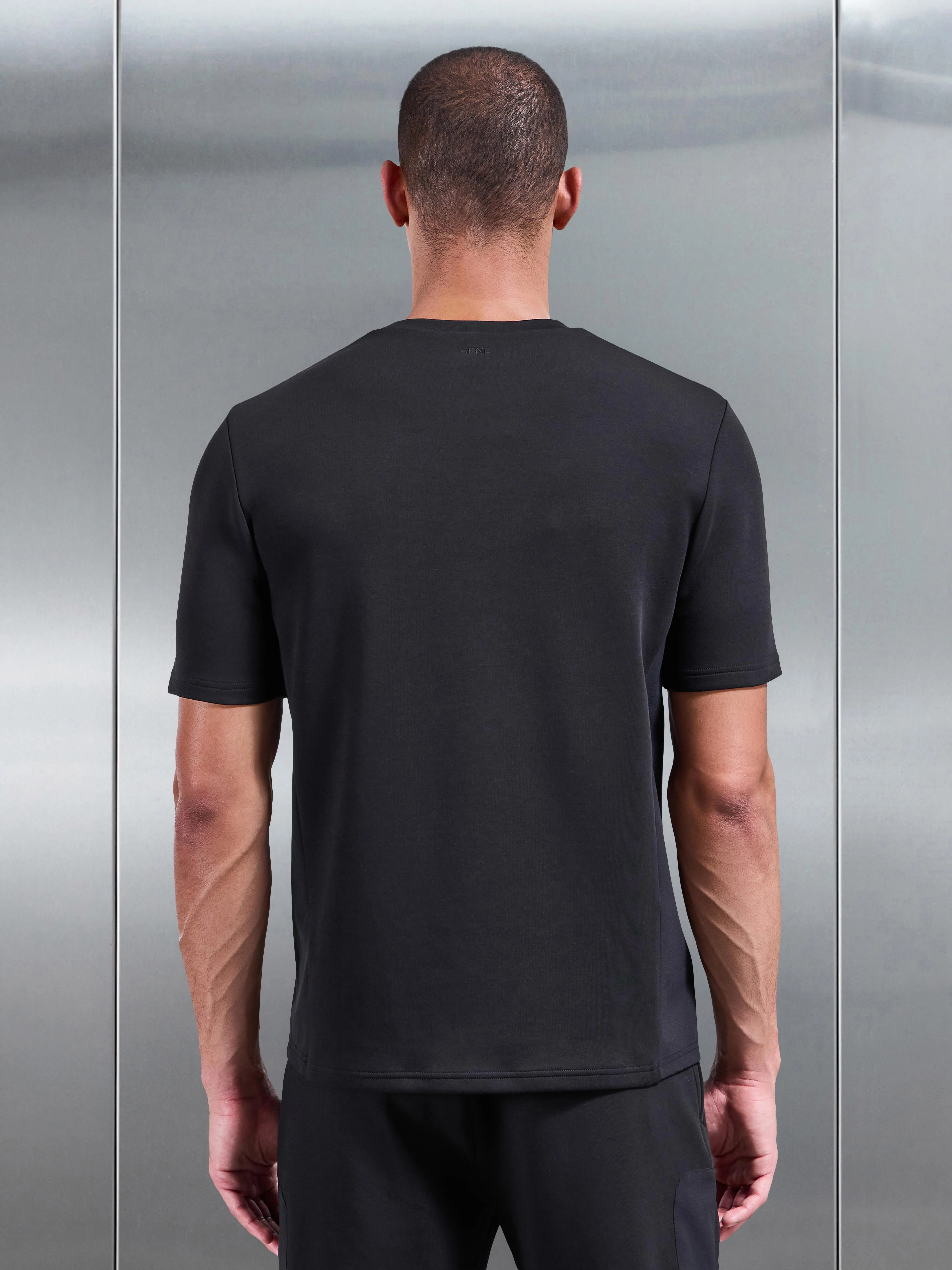 AirTech Hybrid Pocket T-Shirt in Black - Image 3