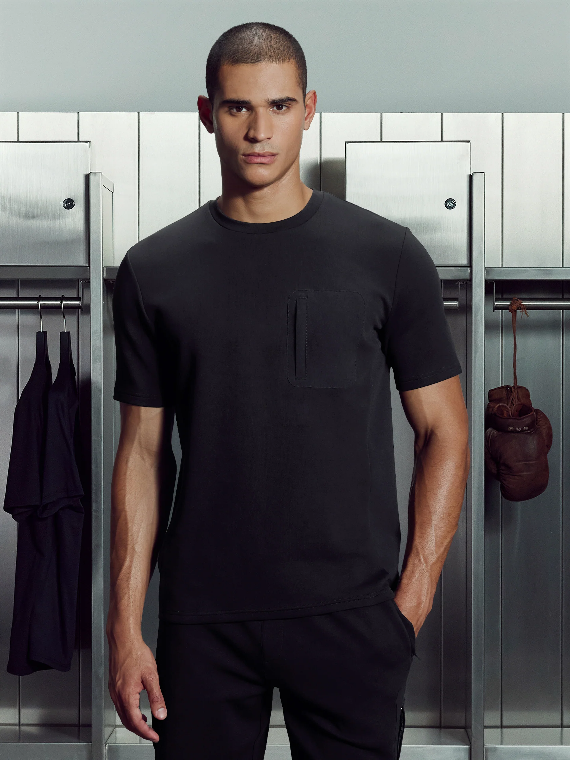AirTech Hybrid Pocket T-Shirt in Black - Image 5