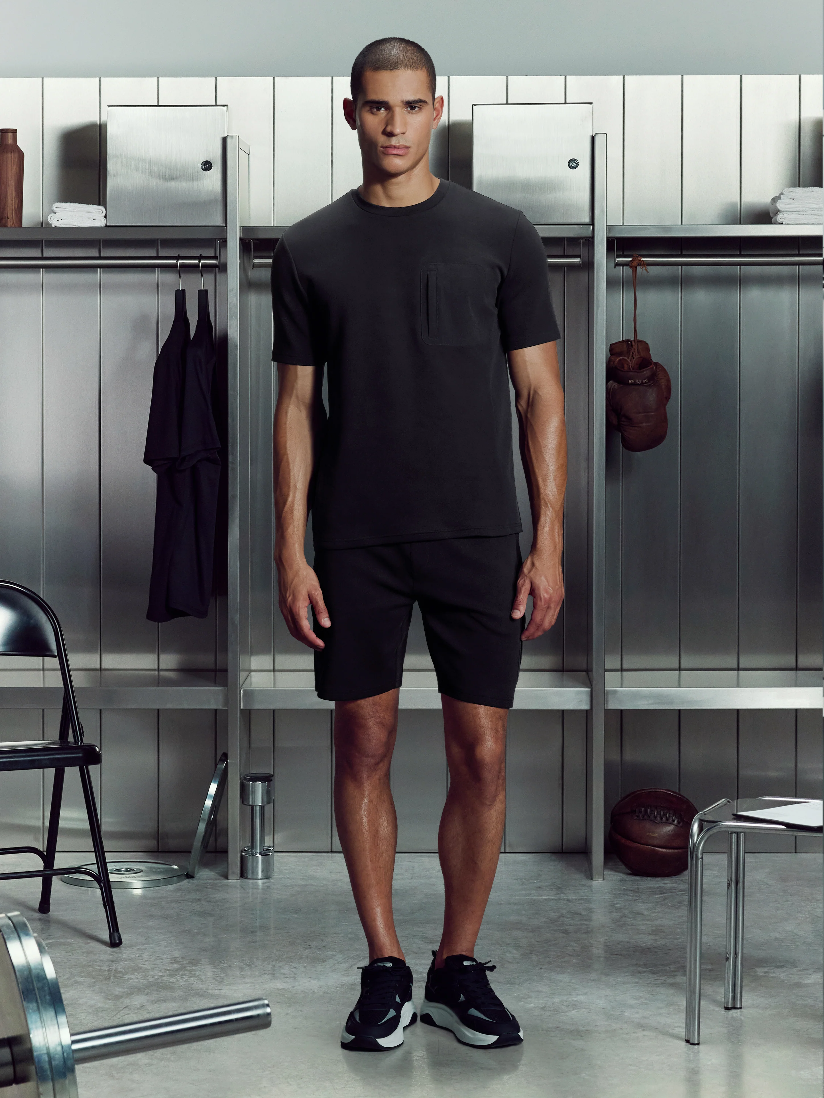 AirTech Hybrid Pocket T-Shirt in Black - Image 6