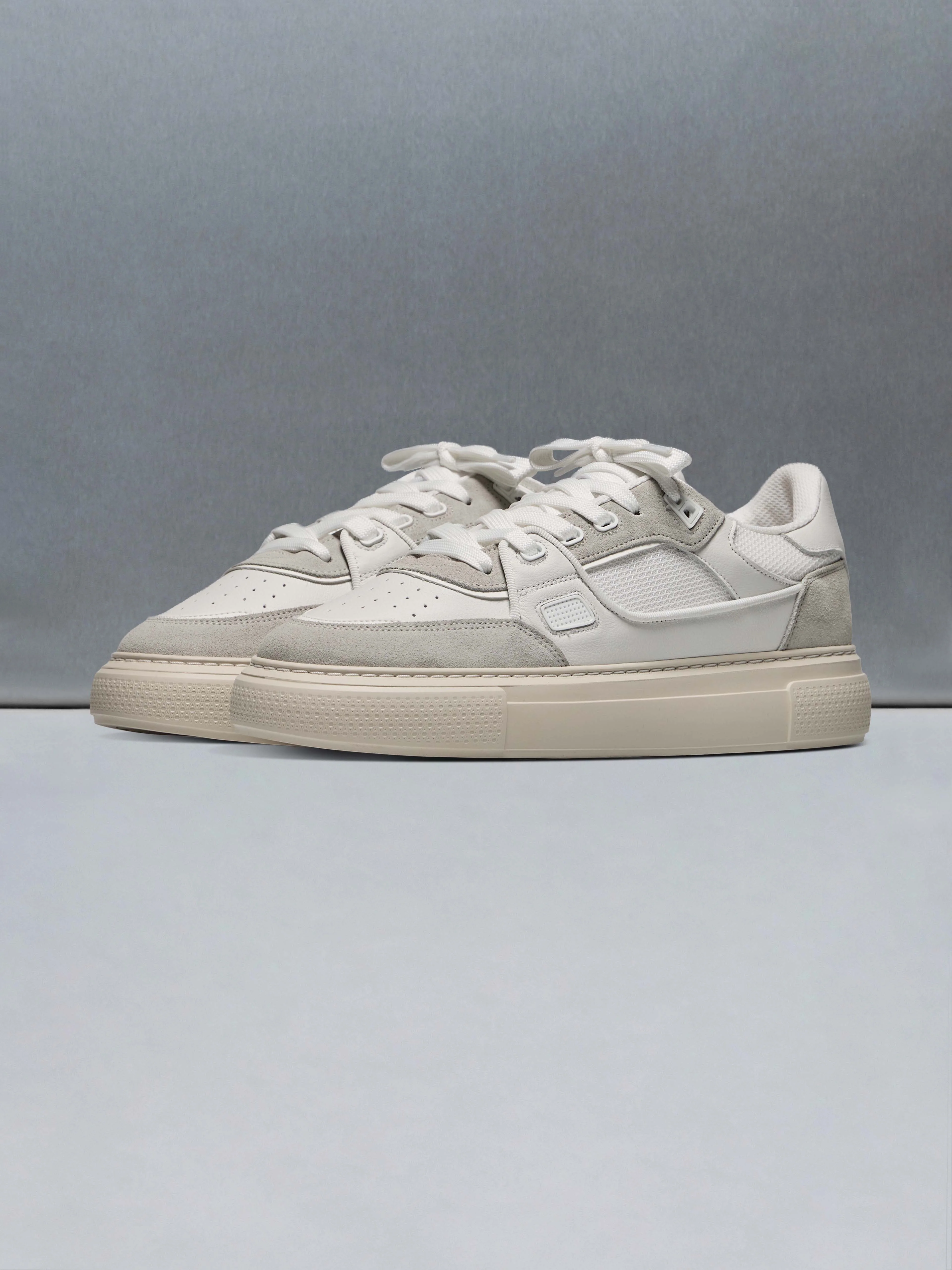 Atlas Trainer in White Beige - Image 3