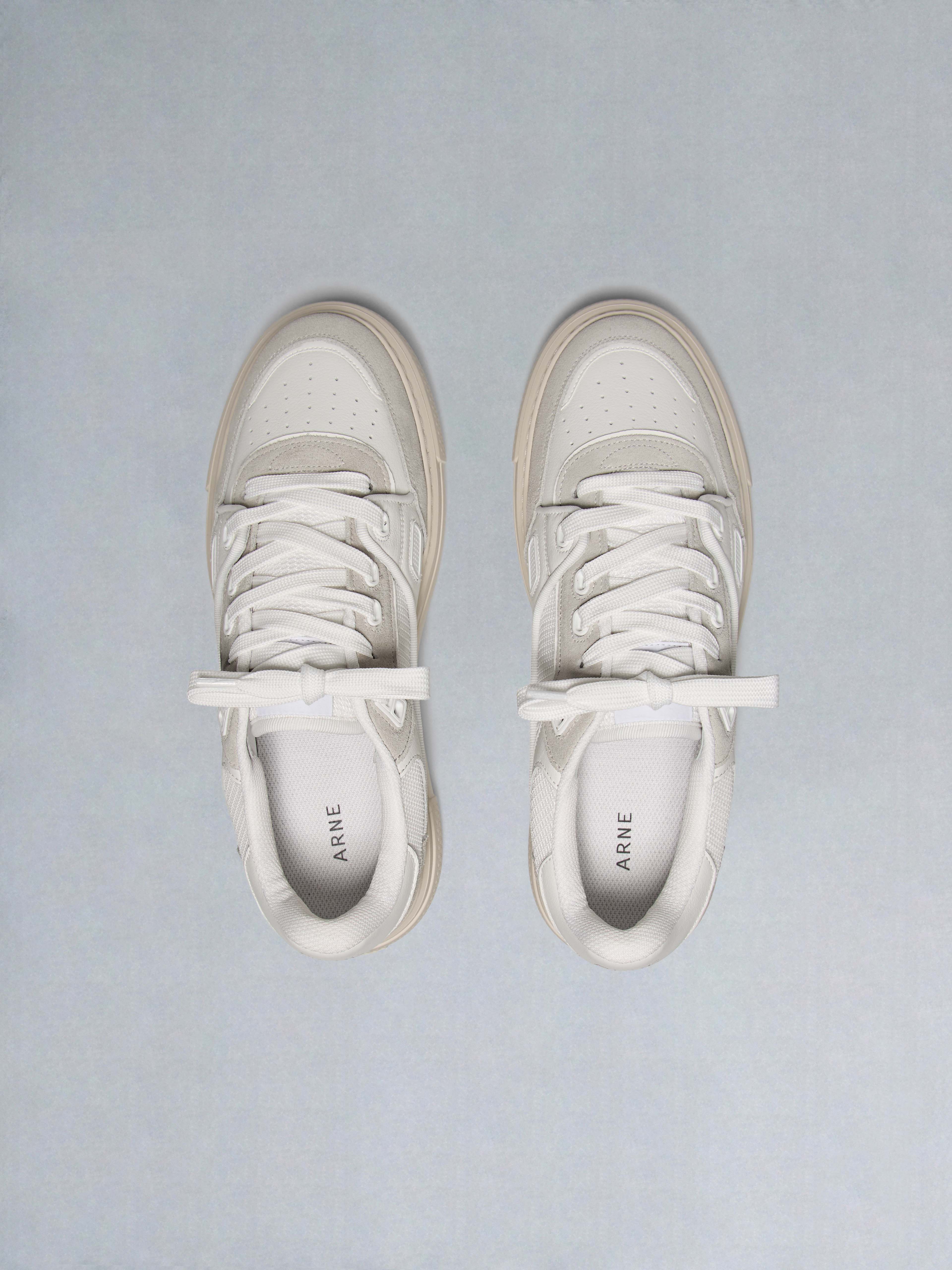 Atlas Trainer in White Beige - Image 5