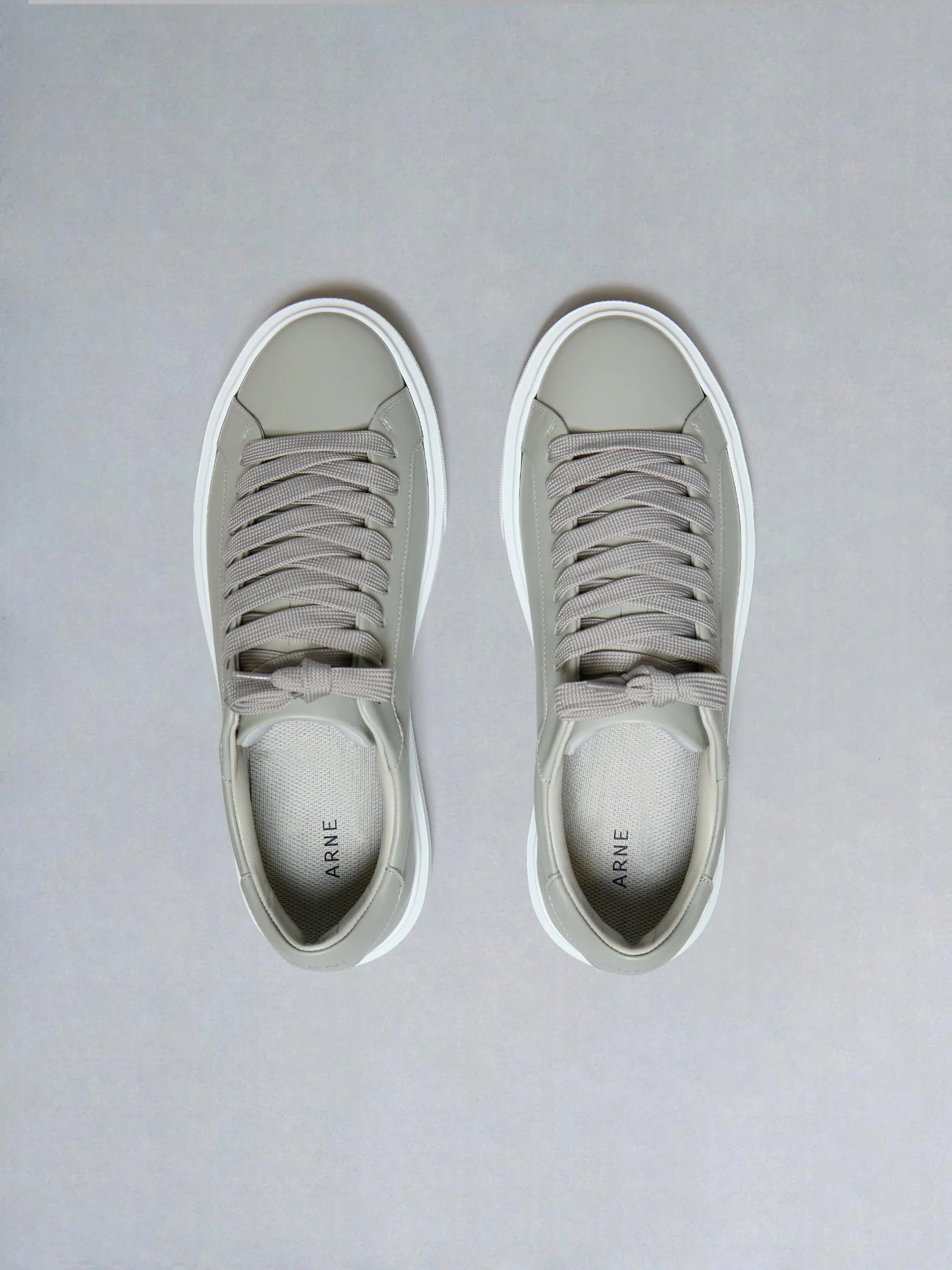 Essential Leather Trainer in Olive - Image 5