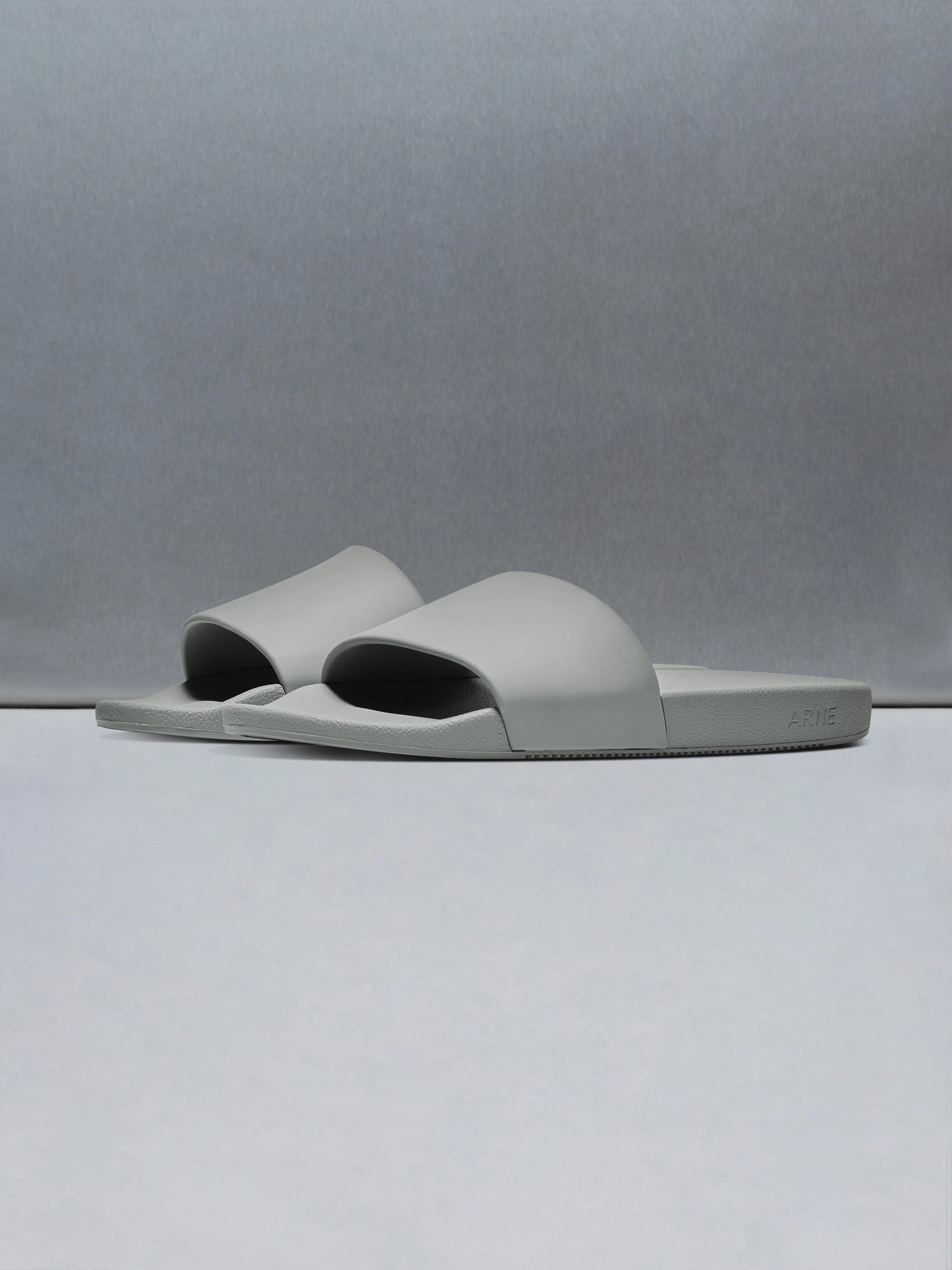 Essential Slides in Grey - Image 2