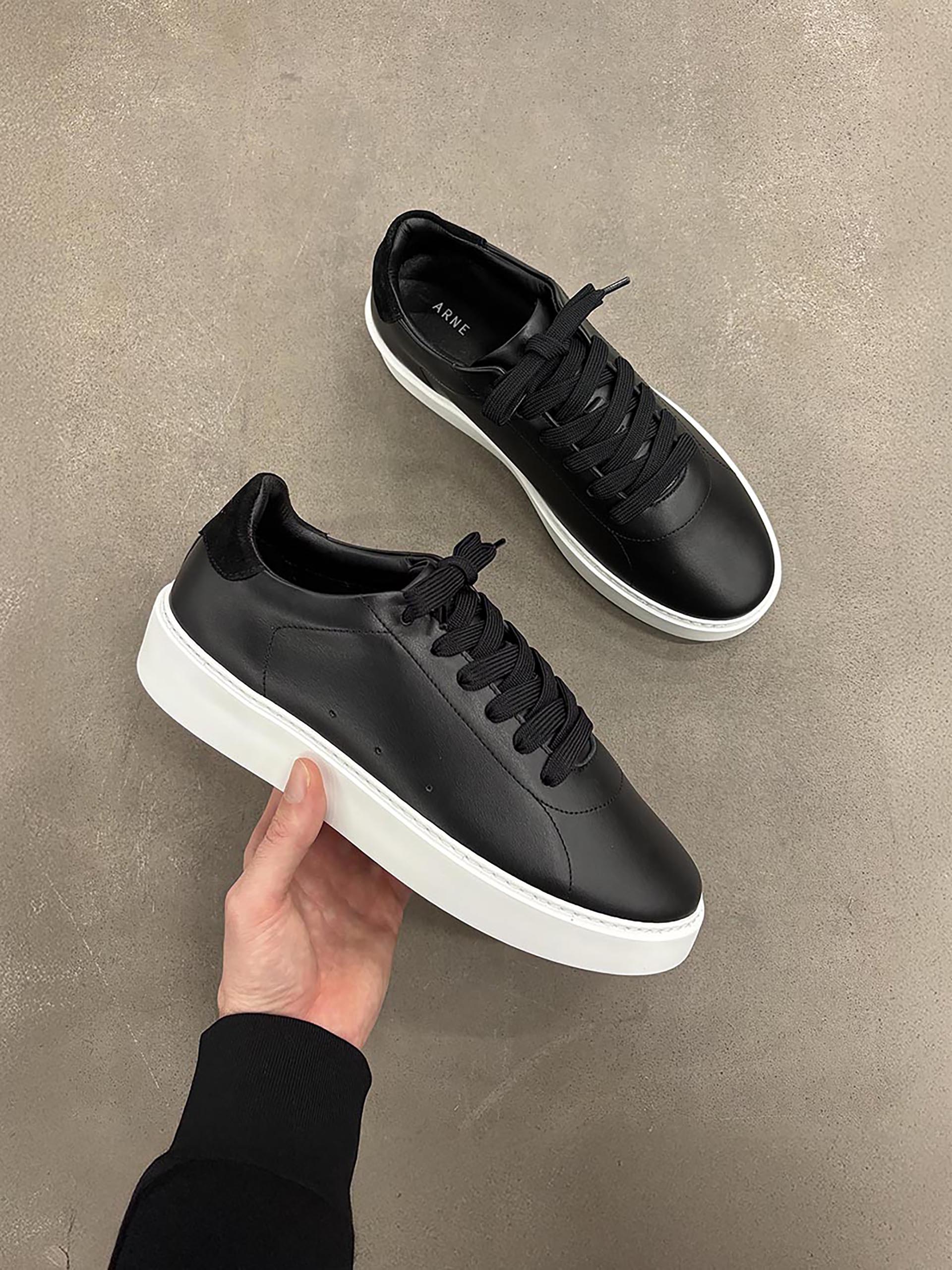 Everyday Leather Trainer in Black - Image 6