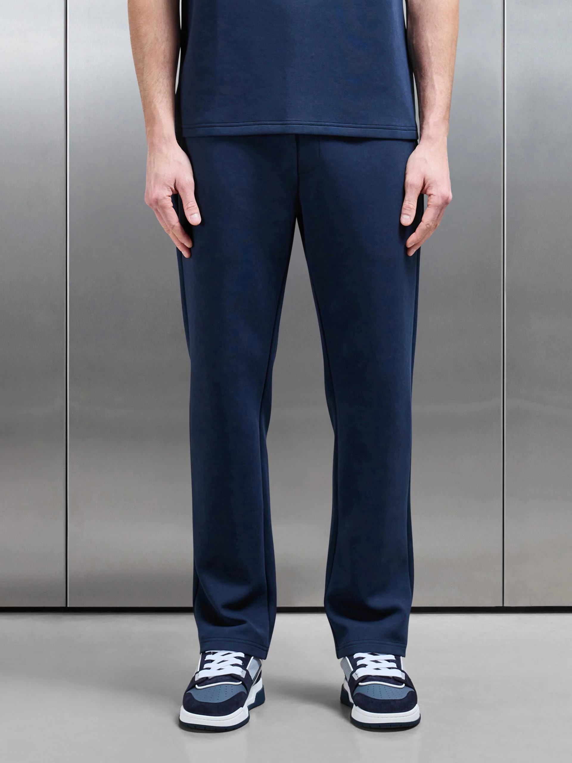 Everyday Luxe Straight Leg Jogger in Navy - Image 2