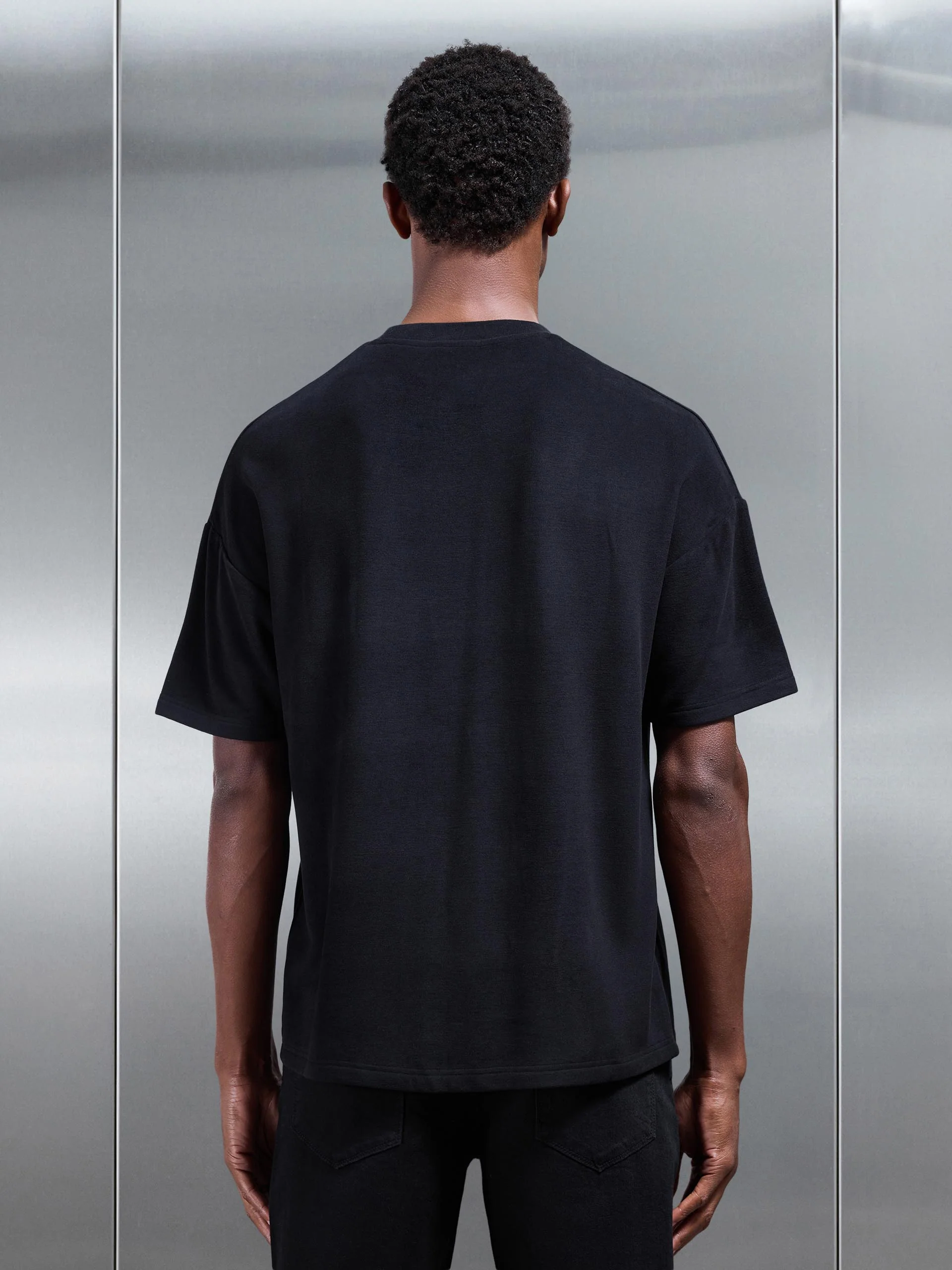 Knitted Textured Relaxed Fit T-Shirt in Black - Image 3