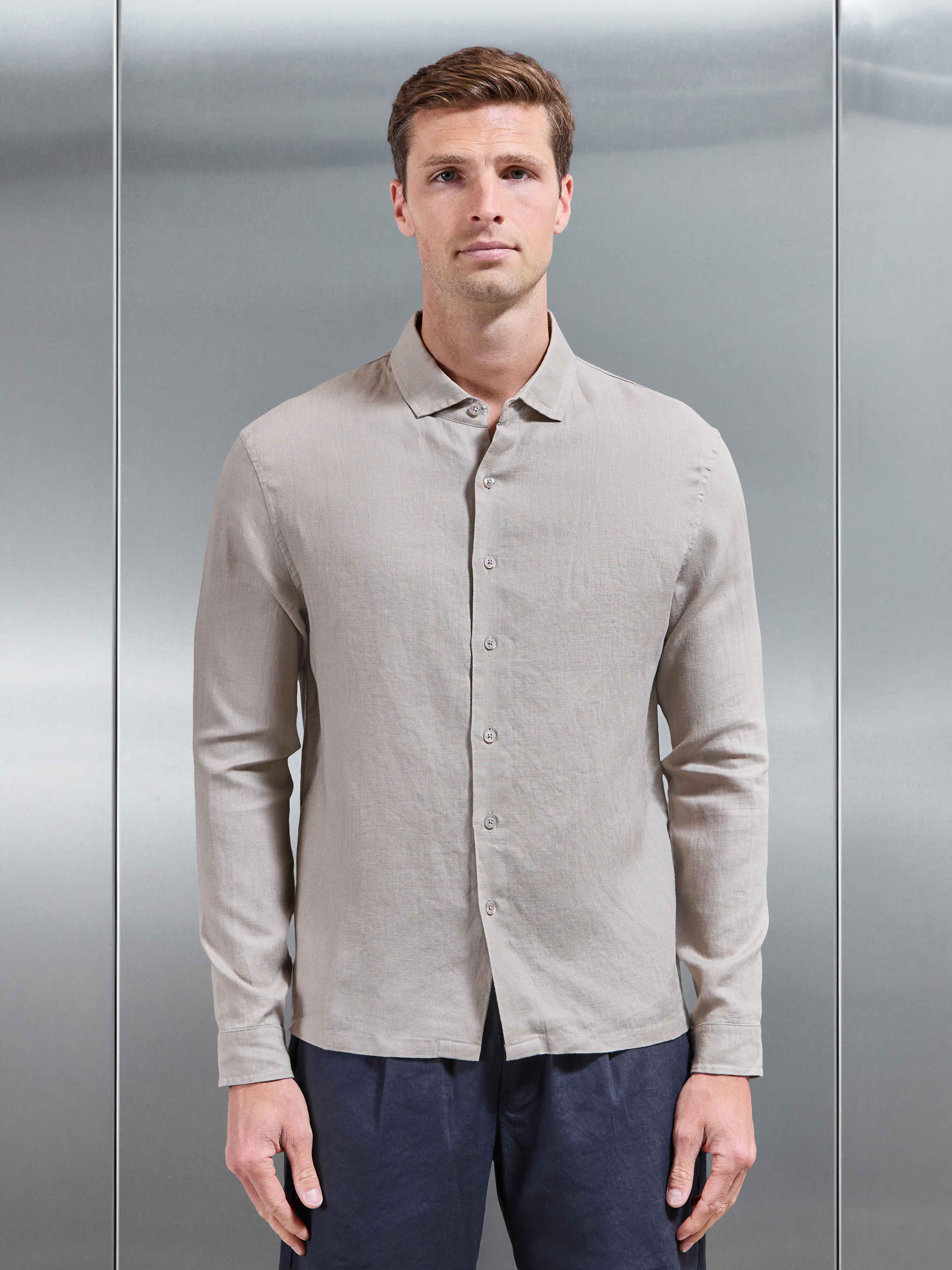 Linen Long Sleeve Cutaway Collar Shirt in Stone