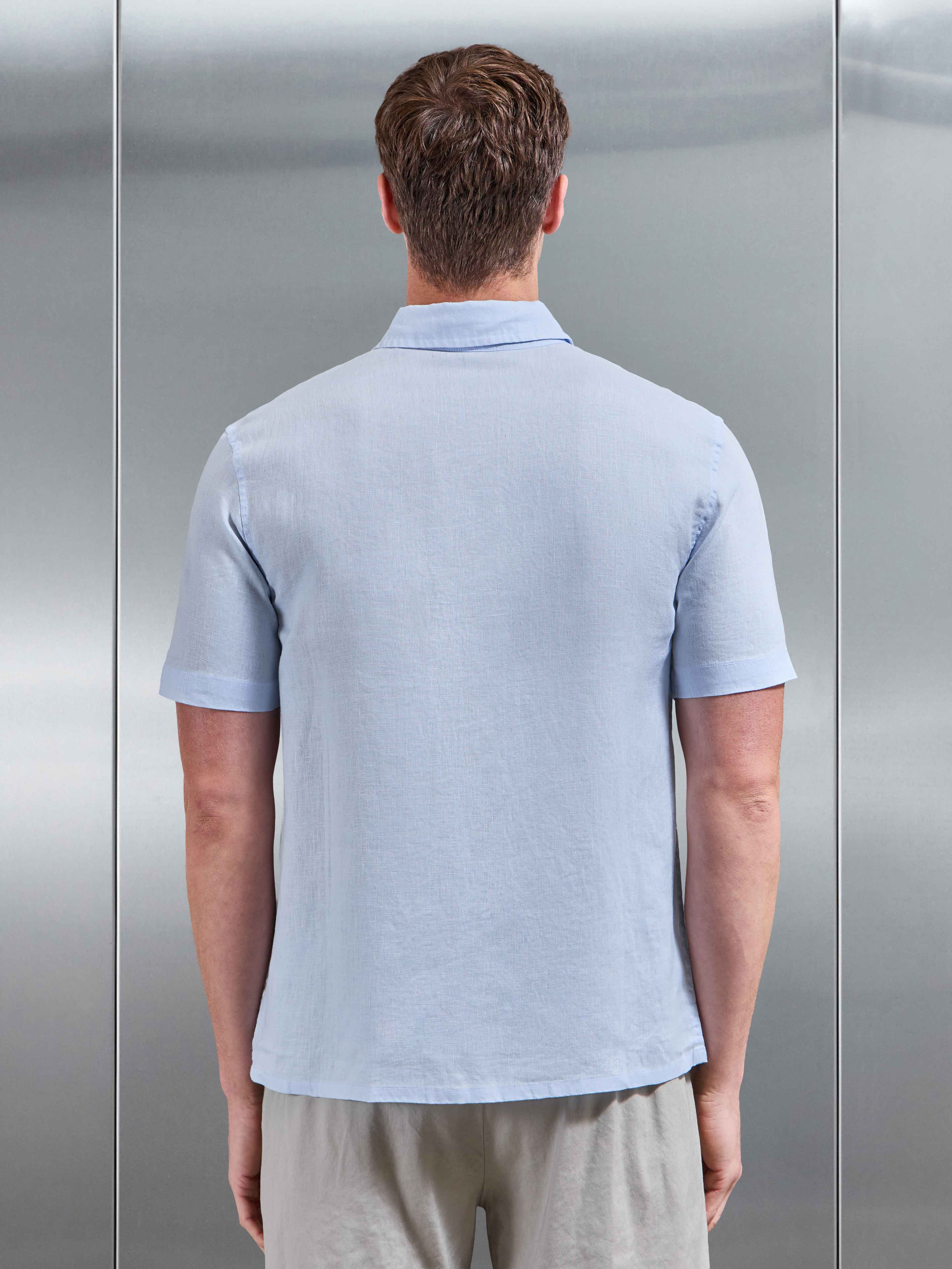 Linen Short Sleeve Cutaway Collar Shirt in Light Blue - Image 3