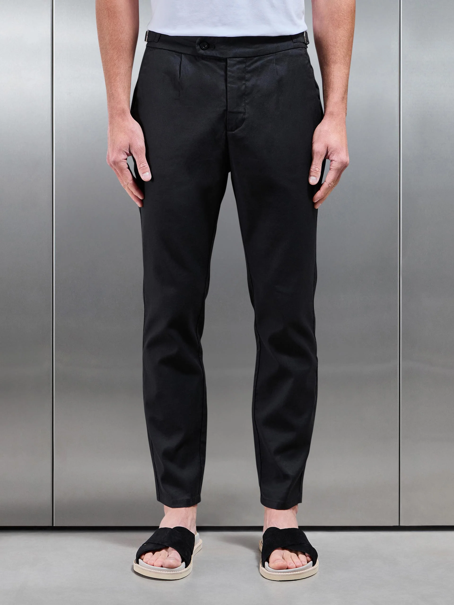 Linen Tailored Trouser in Black