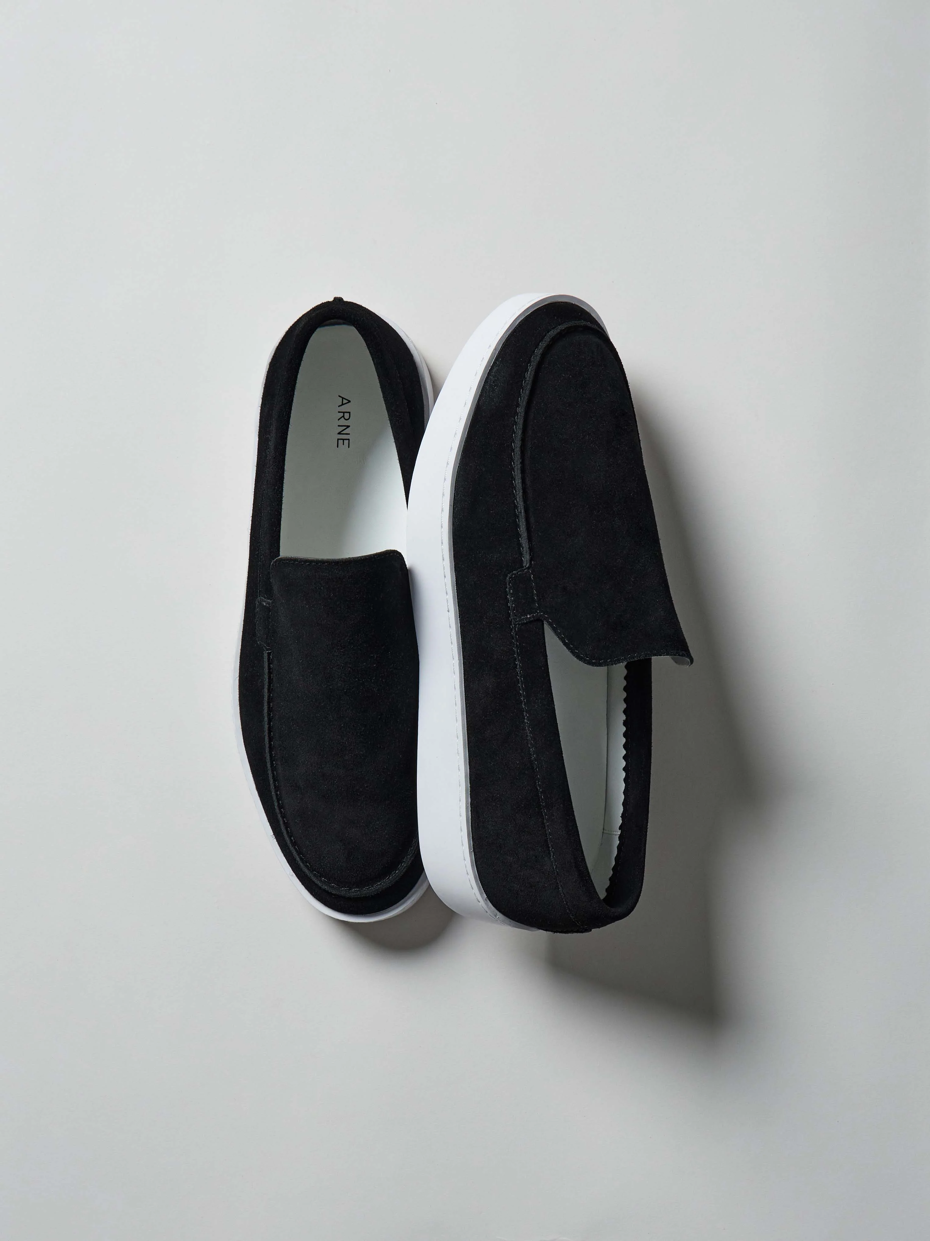 Loafer in Black - Image 2