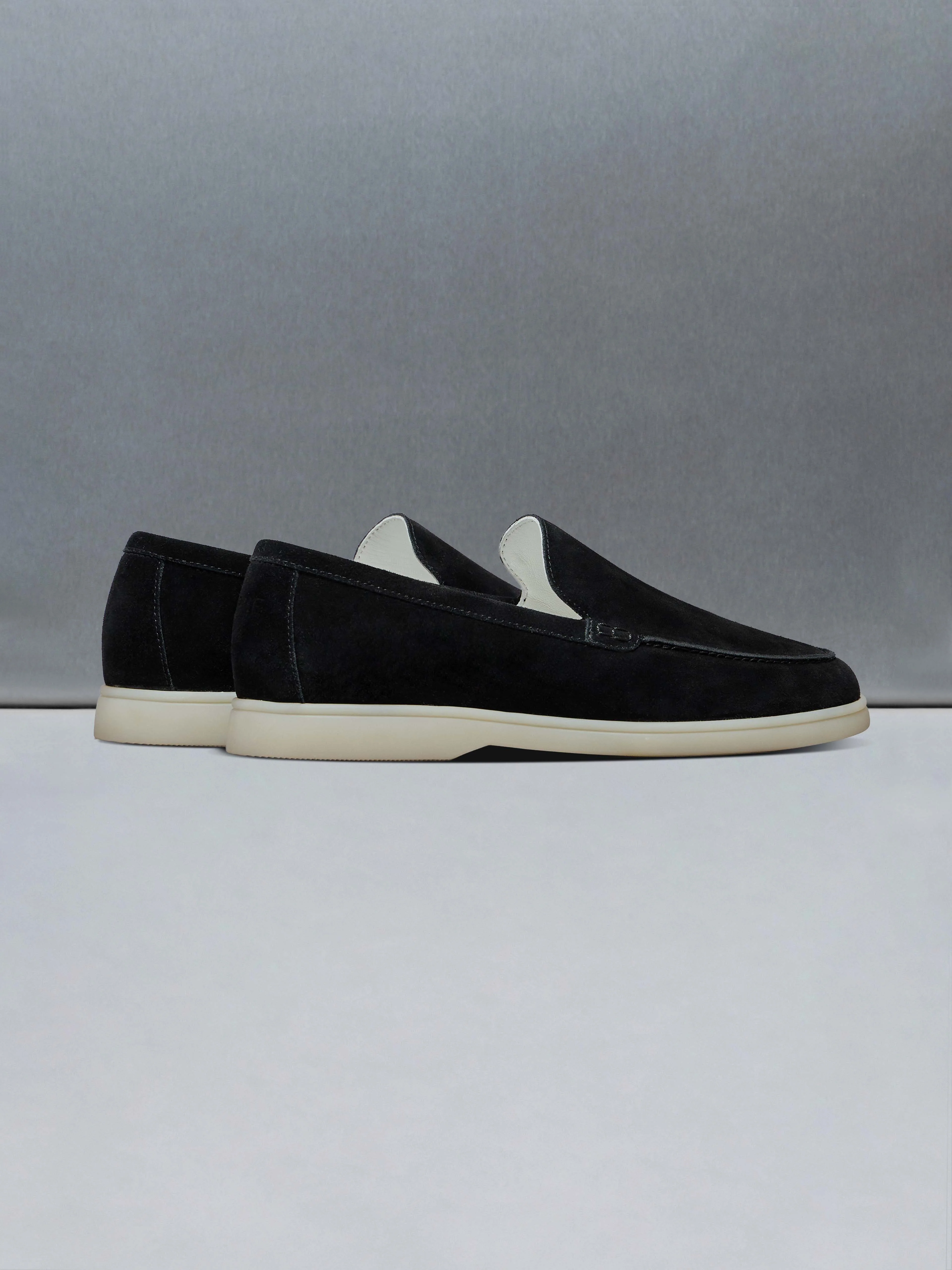 Low Loafer in Black - Image 4