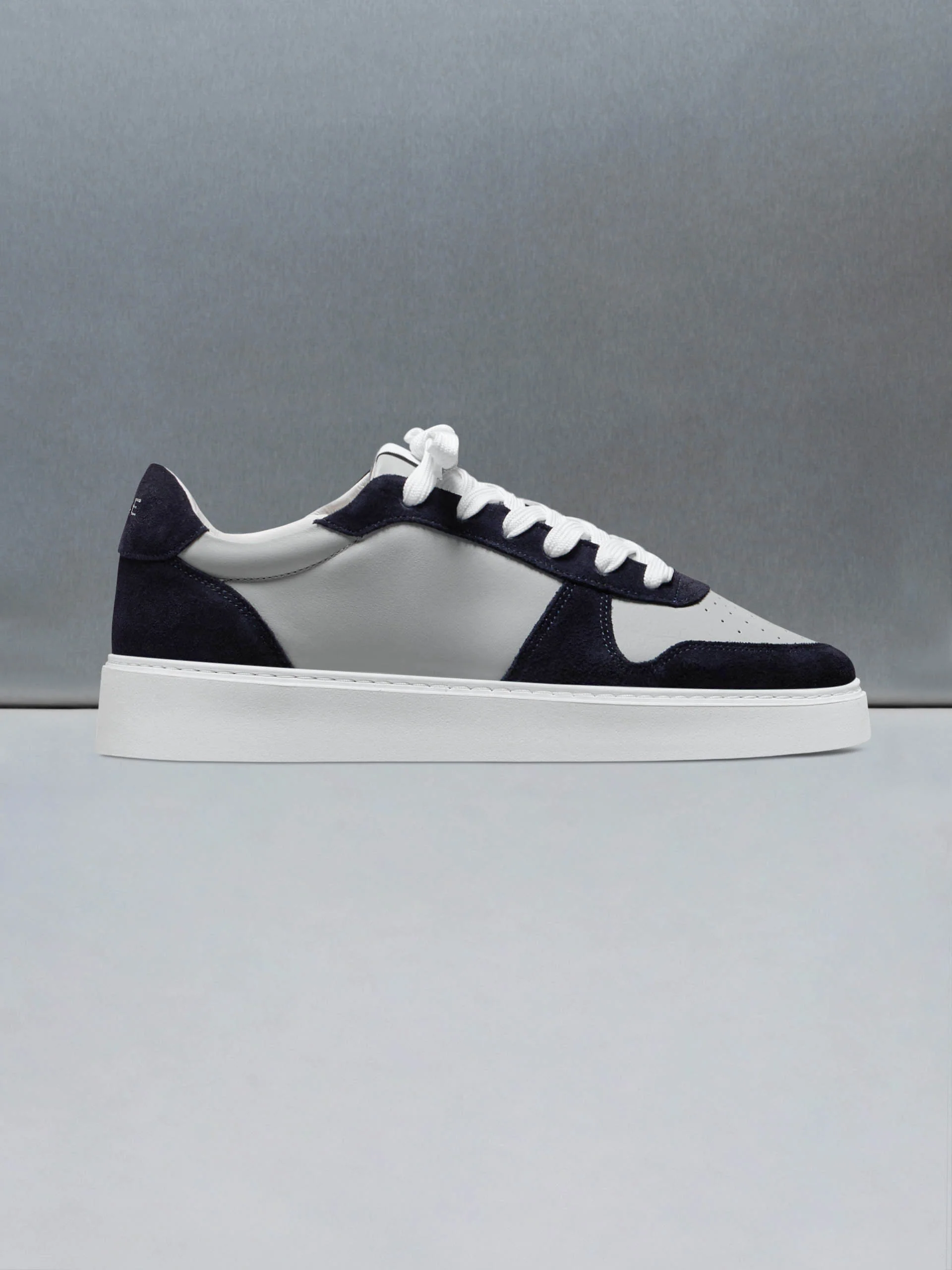 Mid Court Trainer in Grey Navy