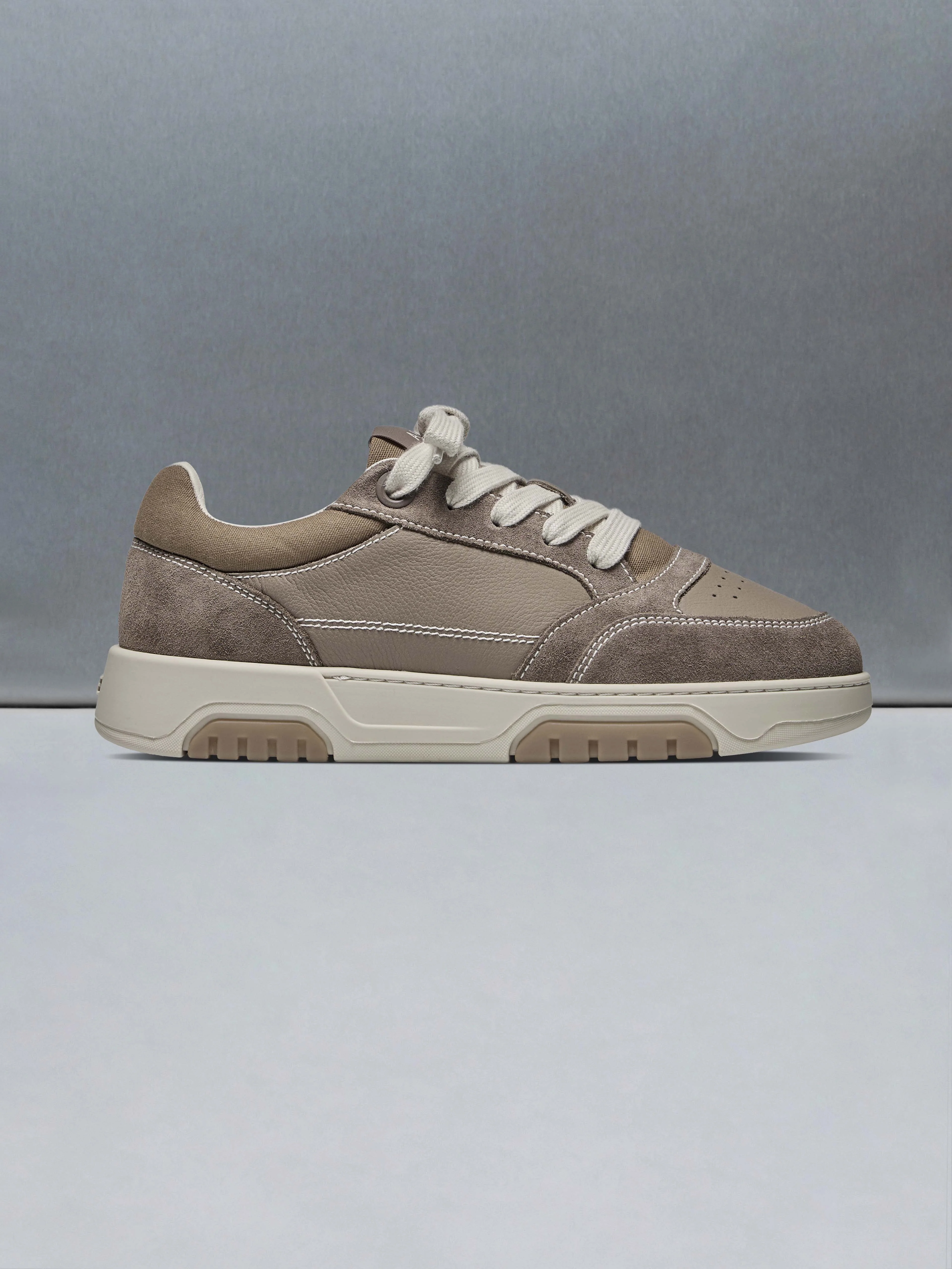 Nova Trainer in Brown