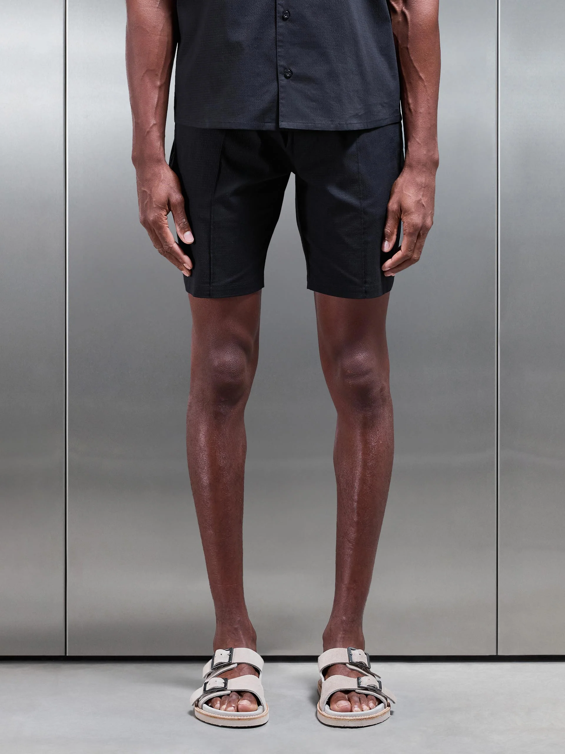 Seersucker Short in Black - Image 3