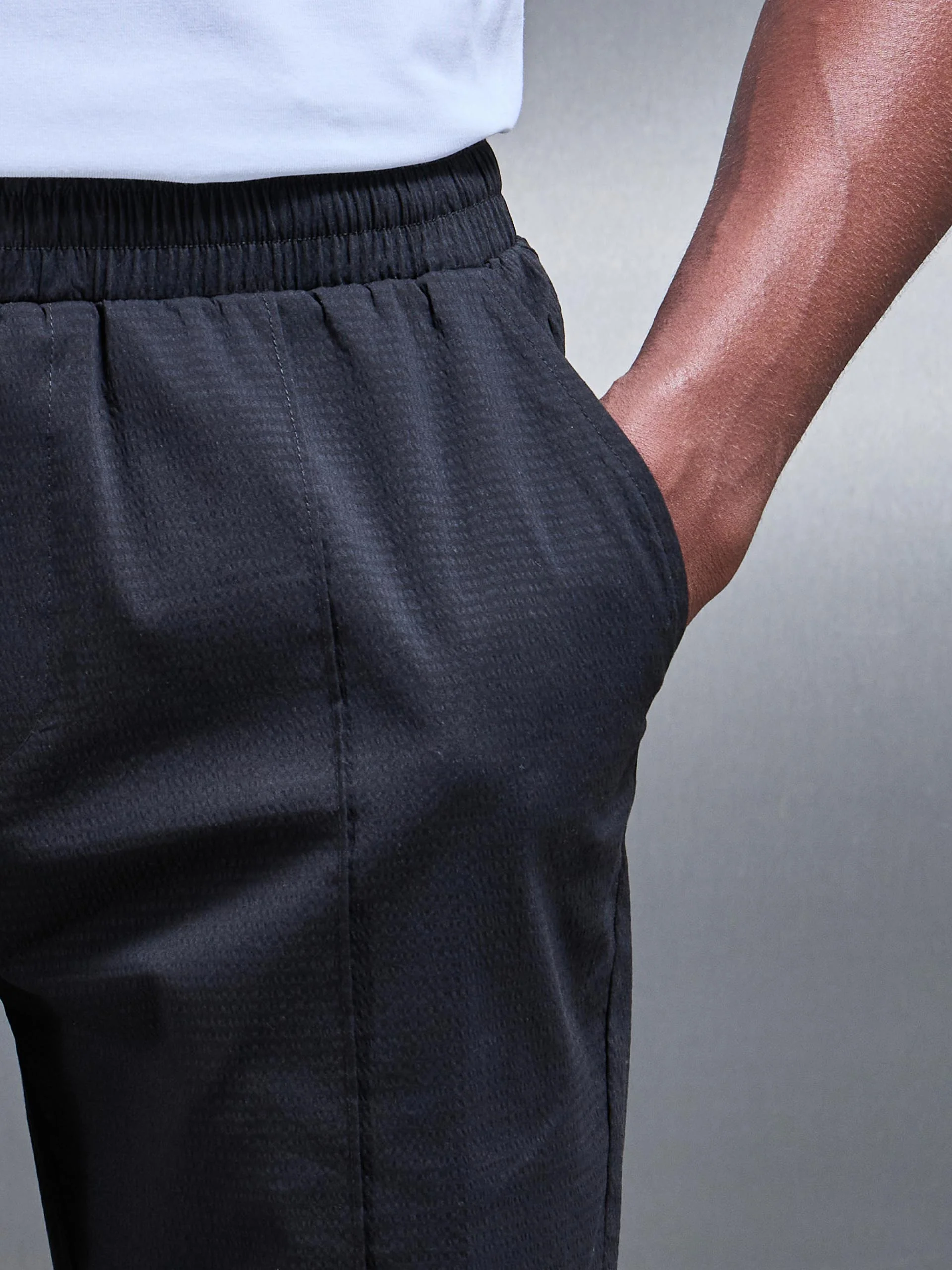 Seersucker Short in Black - Image 5