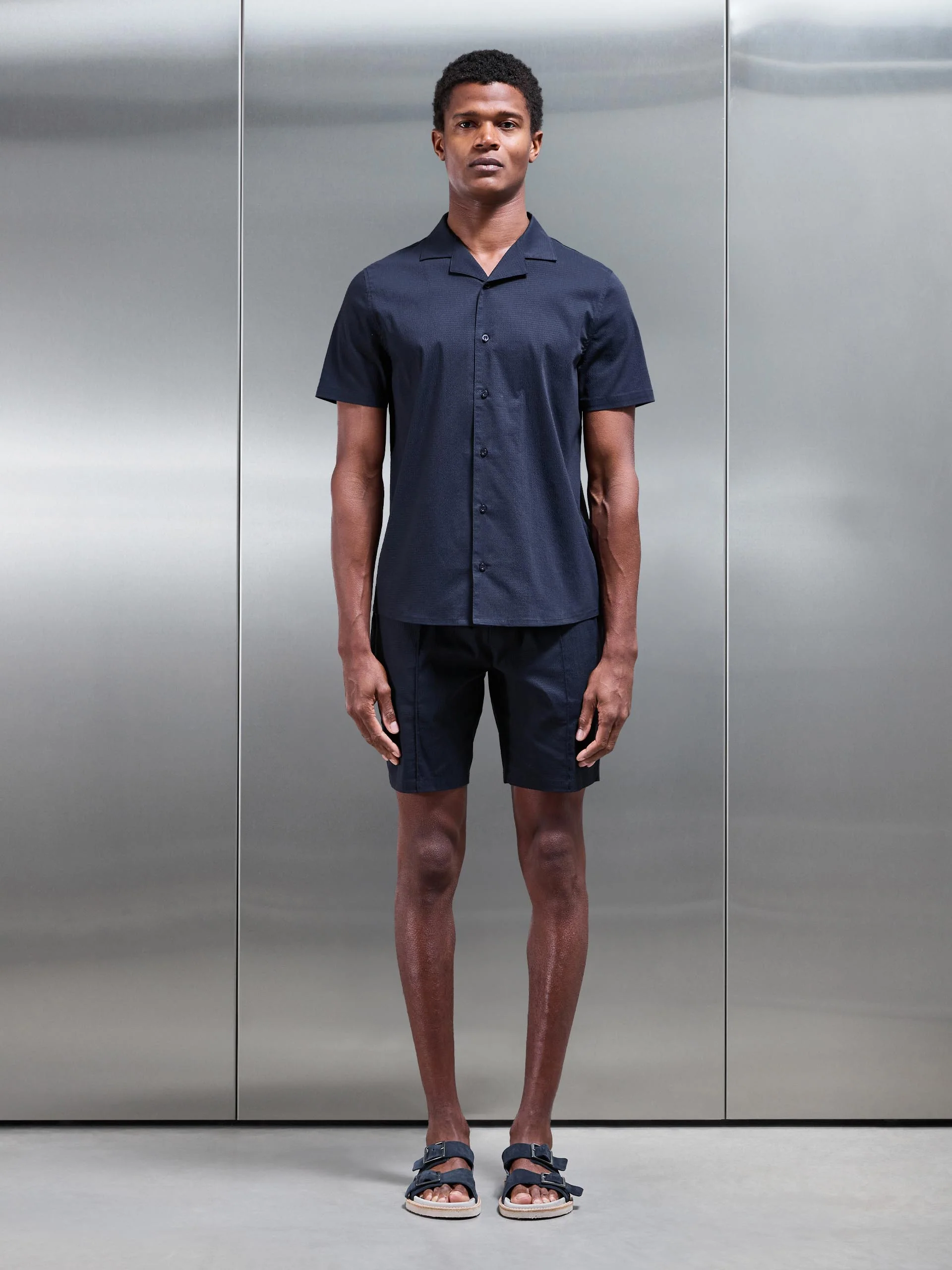 Seersucker Short in Navy - Image 2