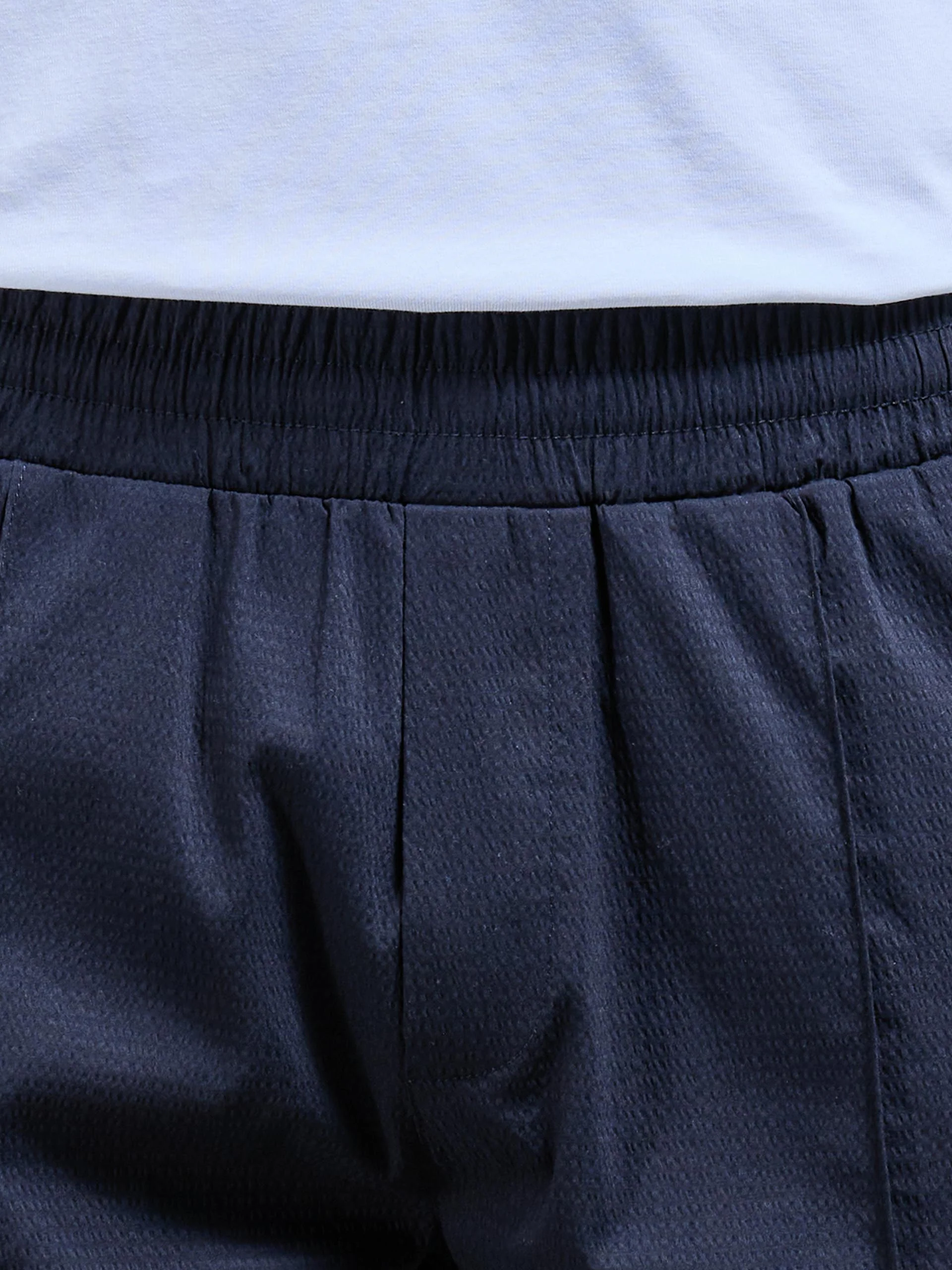 Seersucker Short in Navy - Image 5