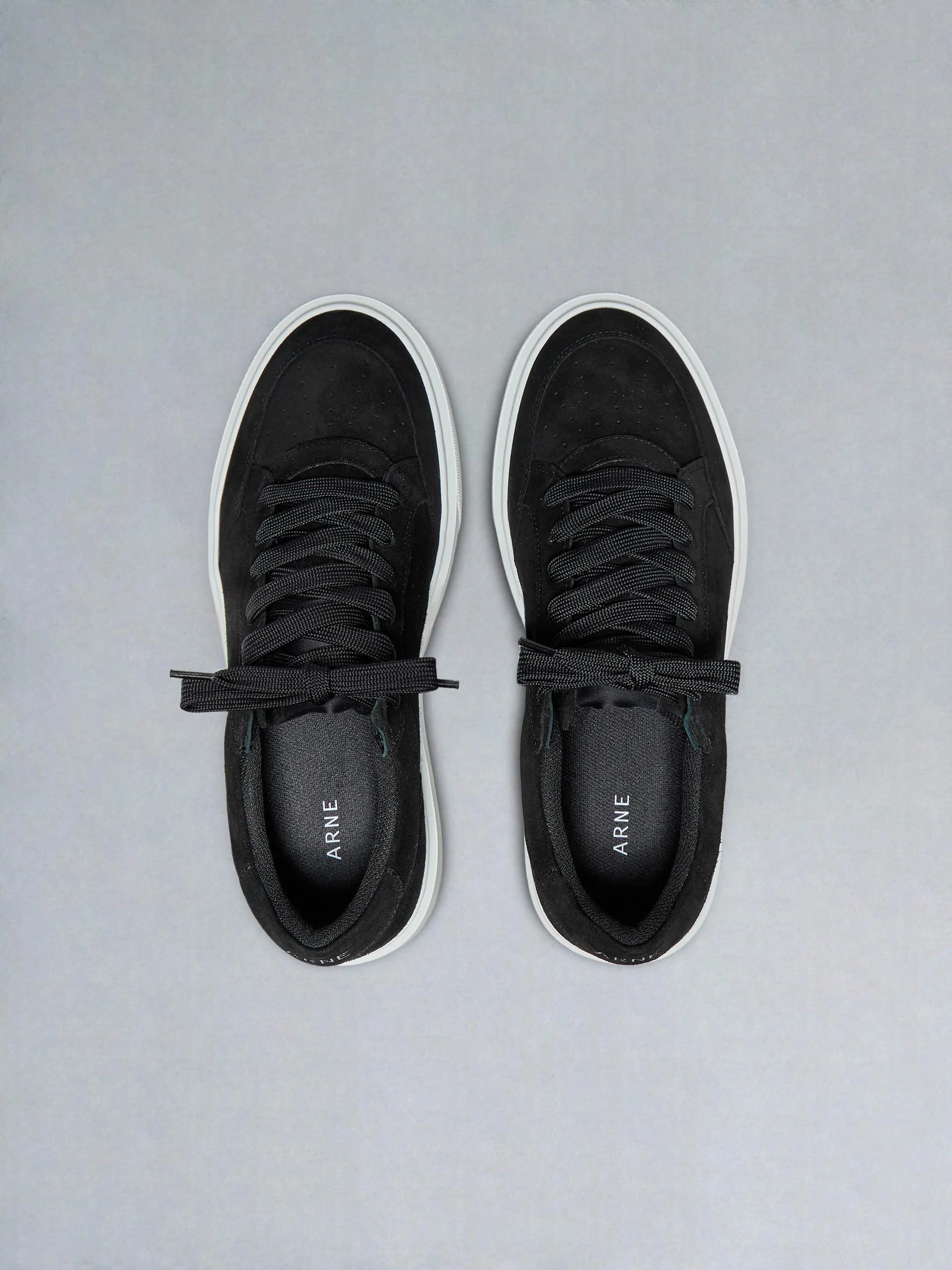 Suede Court 2.0 Trainer in Black - Image 5