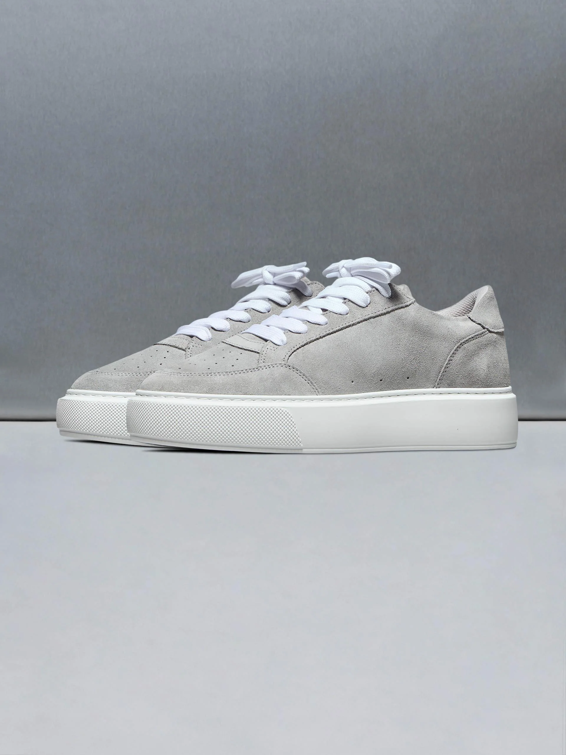 Suede Court 2.0 Trainer in Grey - Image 3
