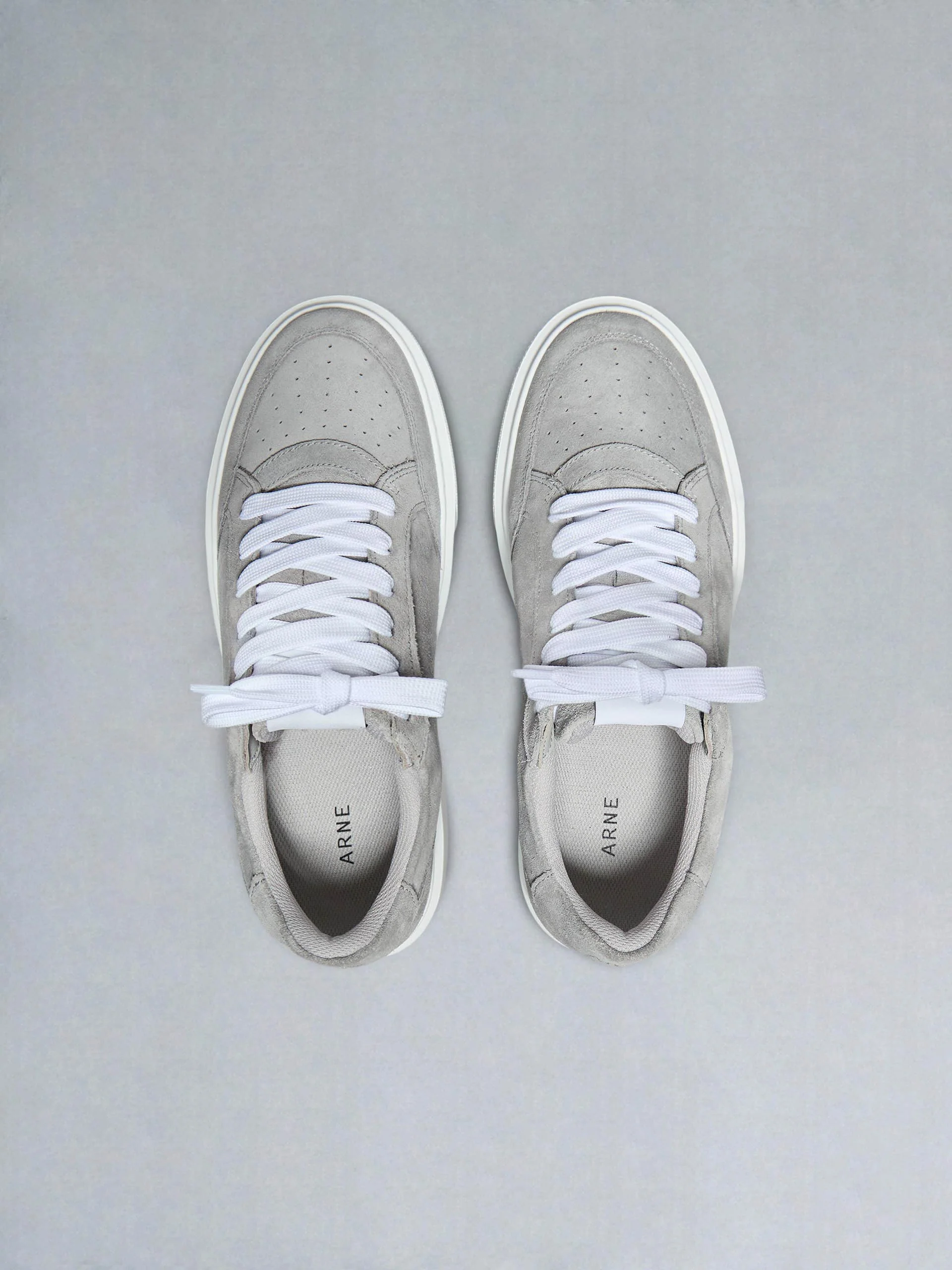 Suede Court 2.0 Trainer in Grey - Image 5