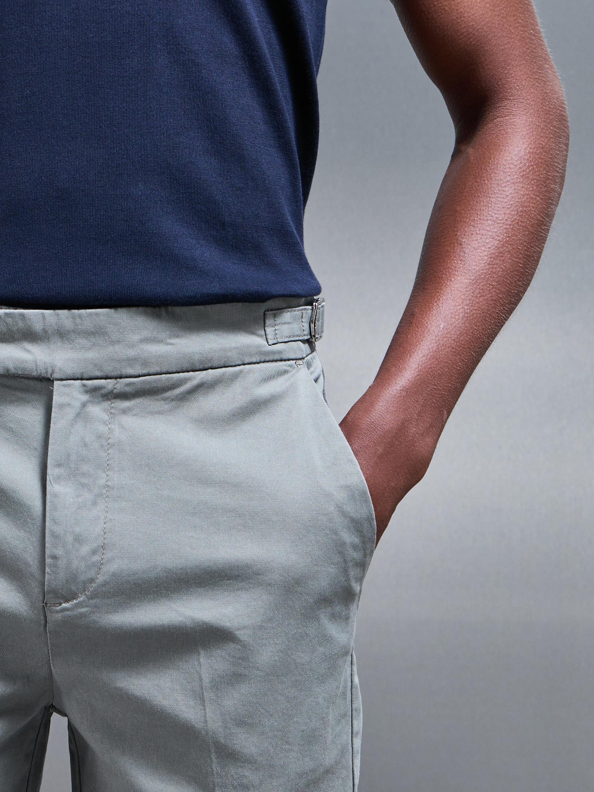 Tailored Side Adjuster Chino Short in Olive - Image 4