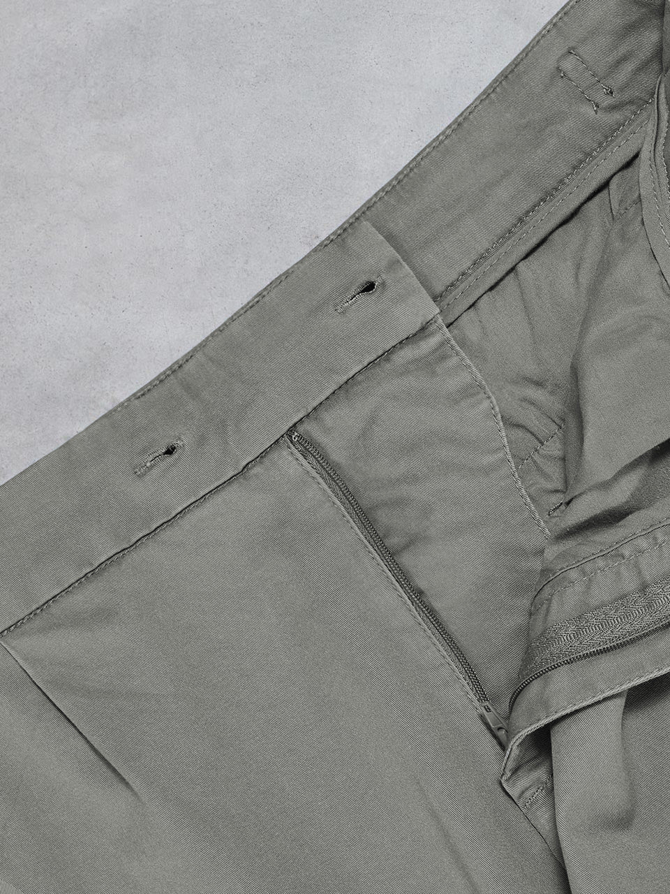 Tailored Side Adjuster Chino Trouser in Olive - Image 7