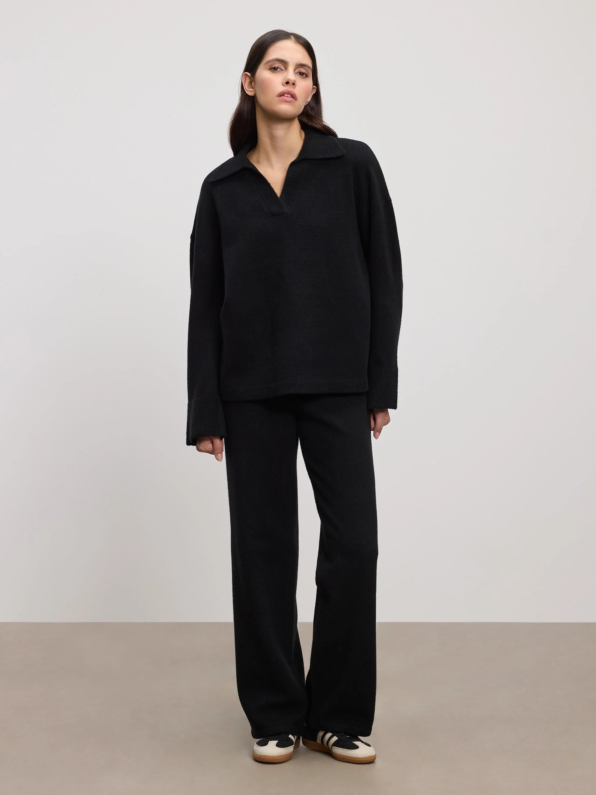 Womens Chunky Wool Revere Collar Polo in Black - Image 2