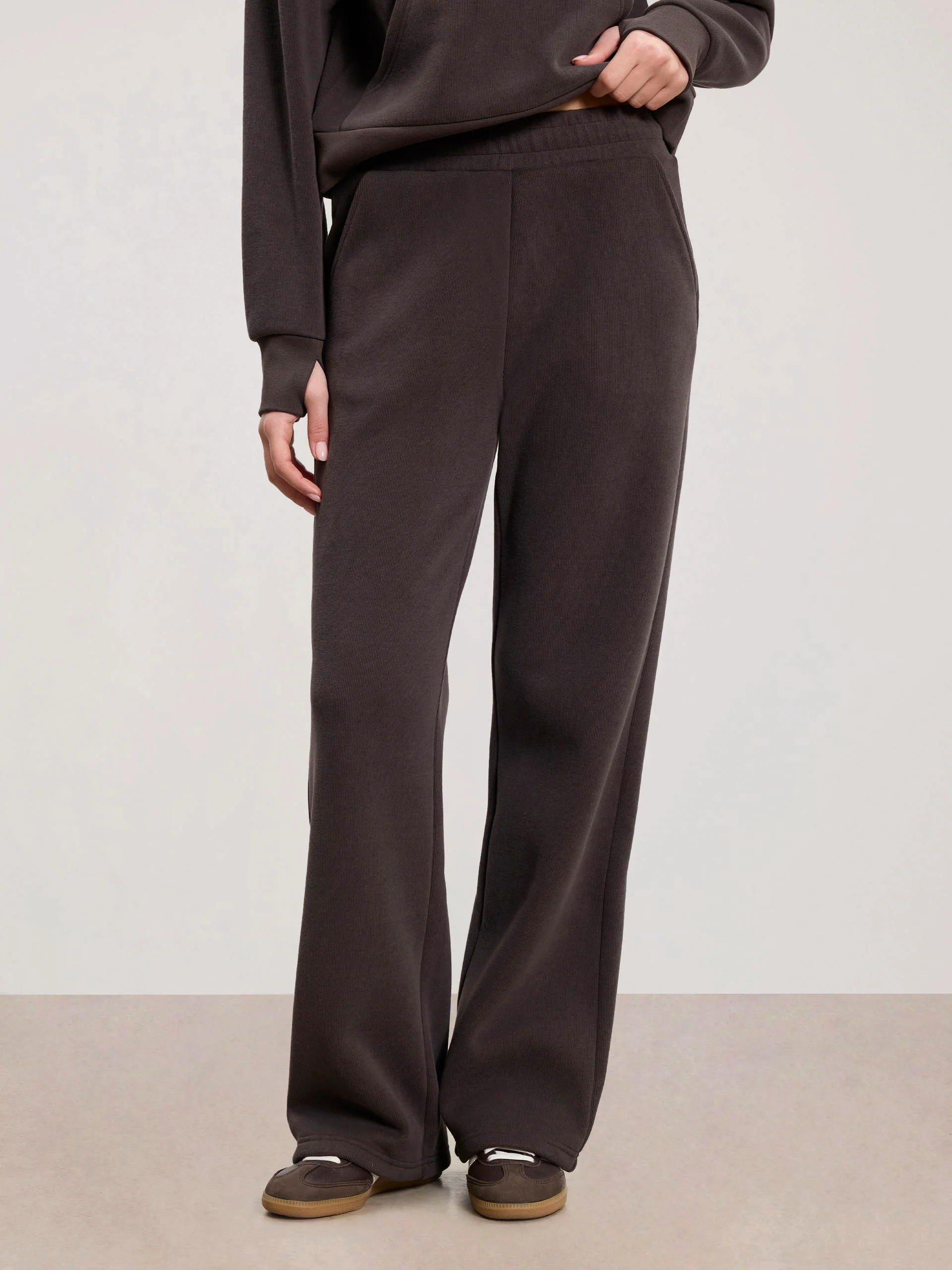 Womens Cosy Fleece Straight Leg Jogger in Brown