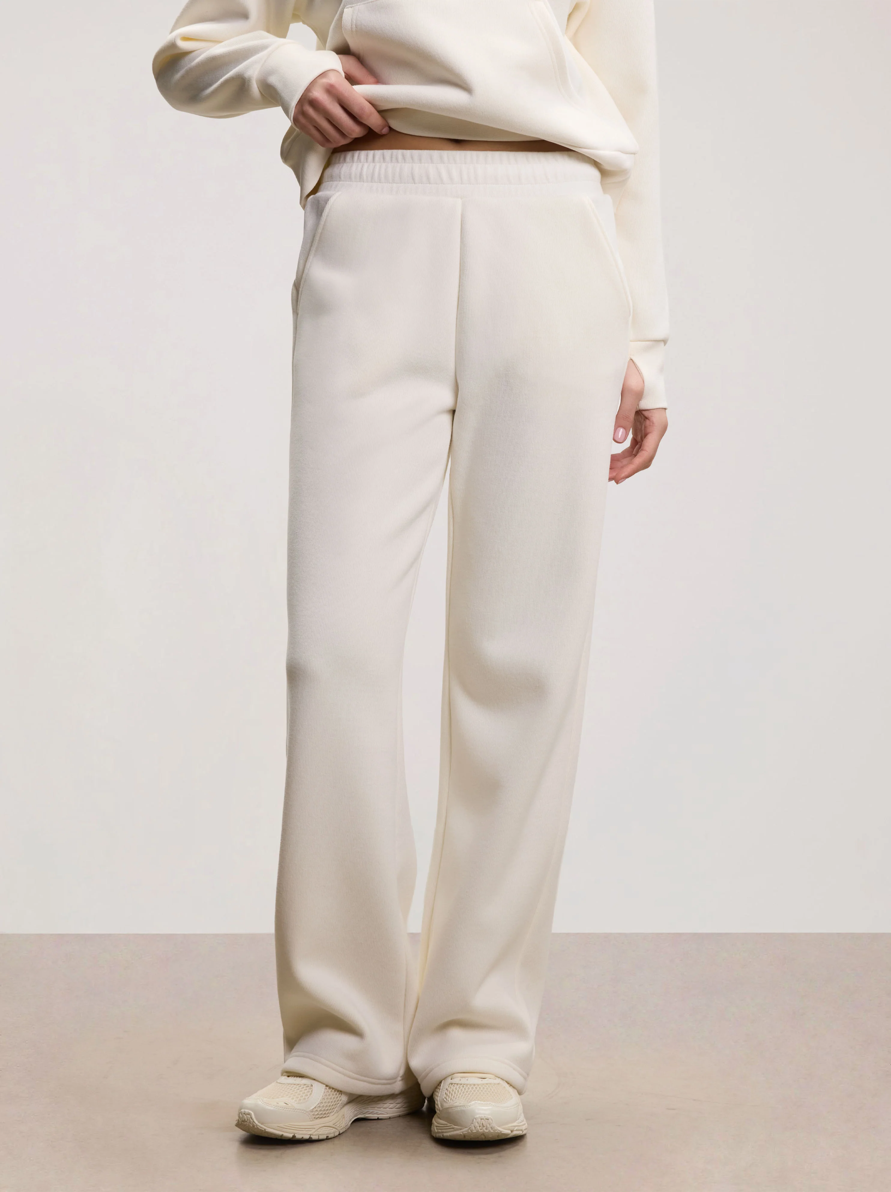 Womens Cosy Fleece Straight Leg Jogger in Ecru