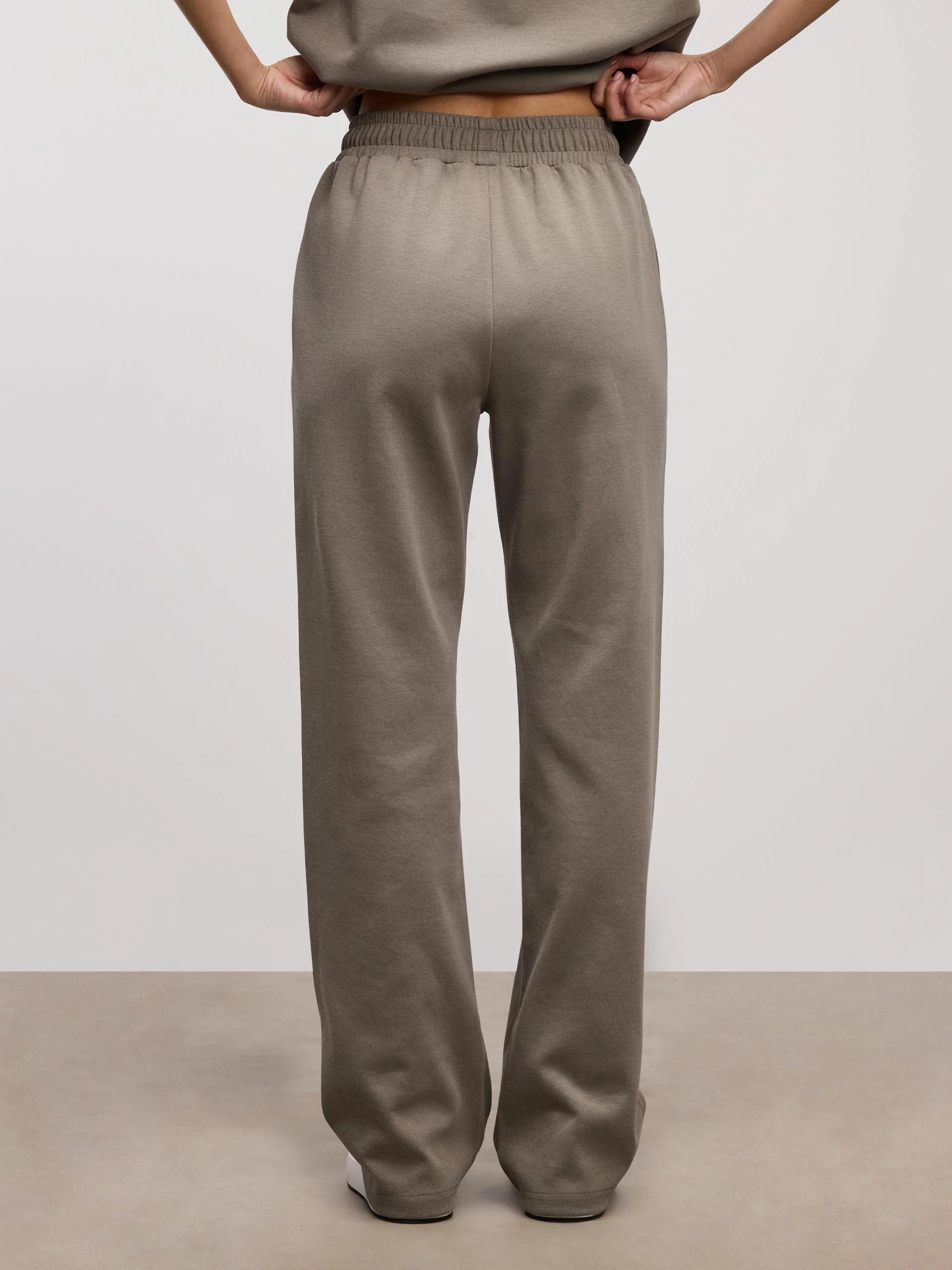 Womens Interlock Straight Leg Jogger in Olive - Image 4