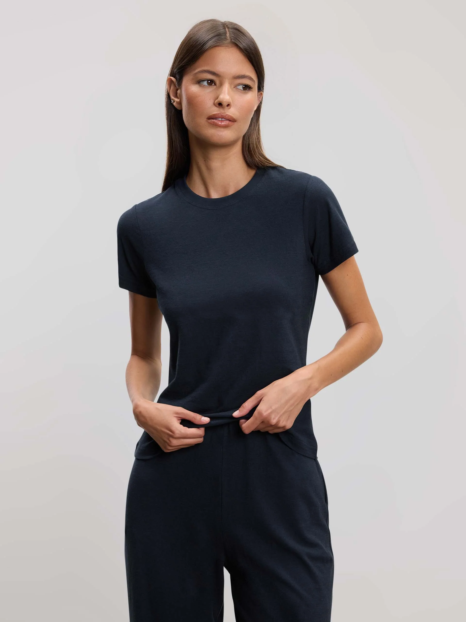 Womens Linen Blend T-Shirt in Navy - Image 4