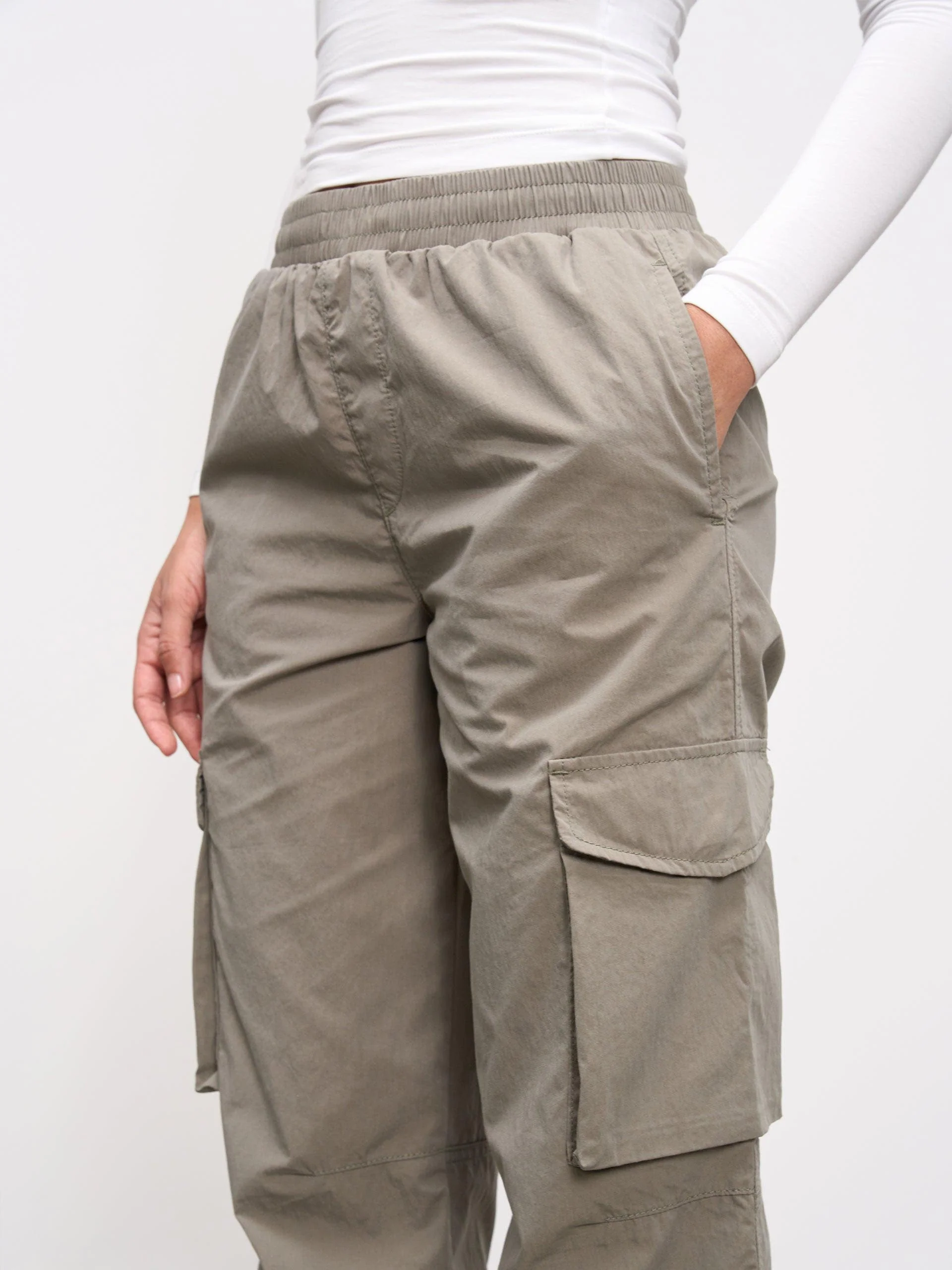 Womens Parachute Cargo Pant in Olive - Image 4