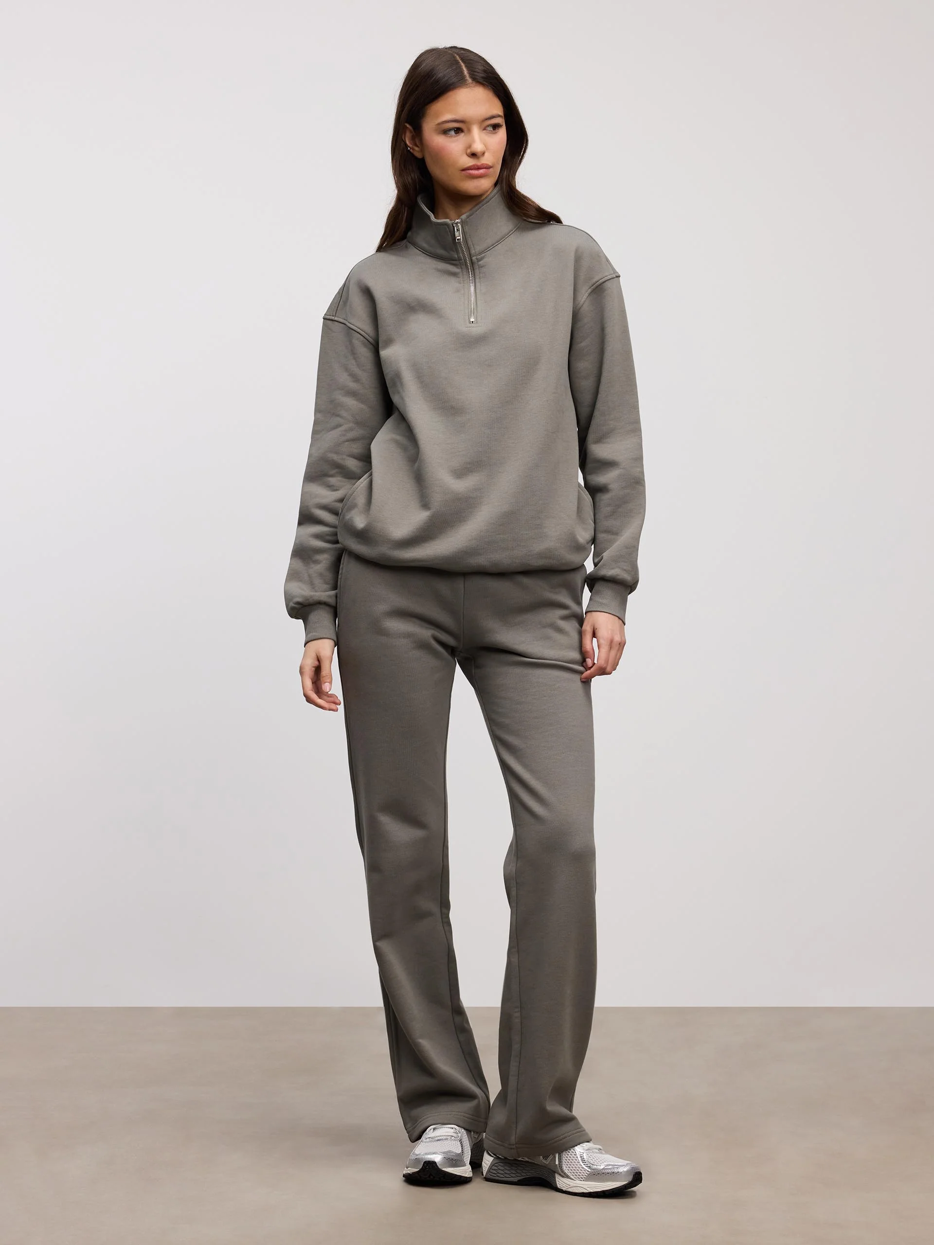 Womens Relaxed Jersey Straight Leg Jogger in Sage - Image 3